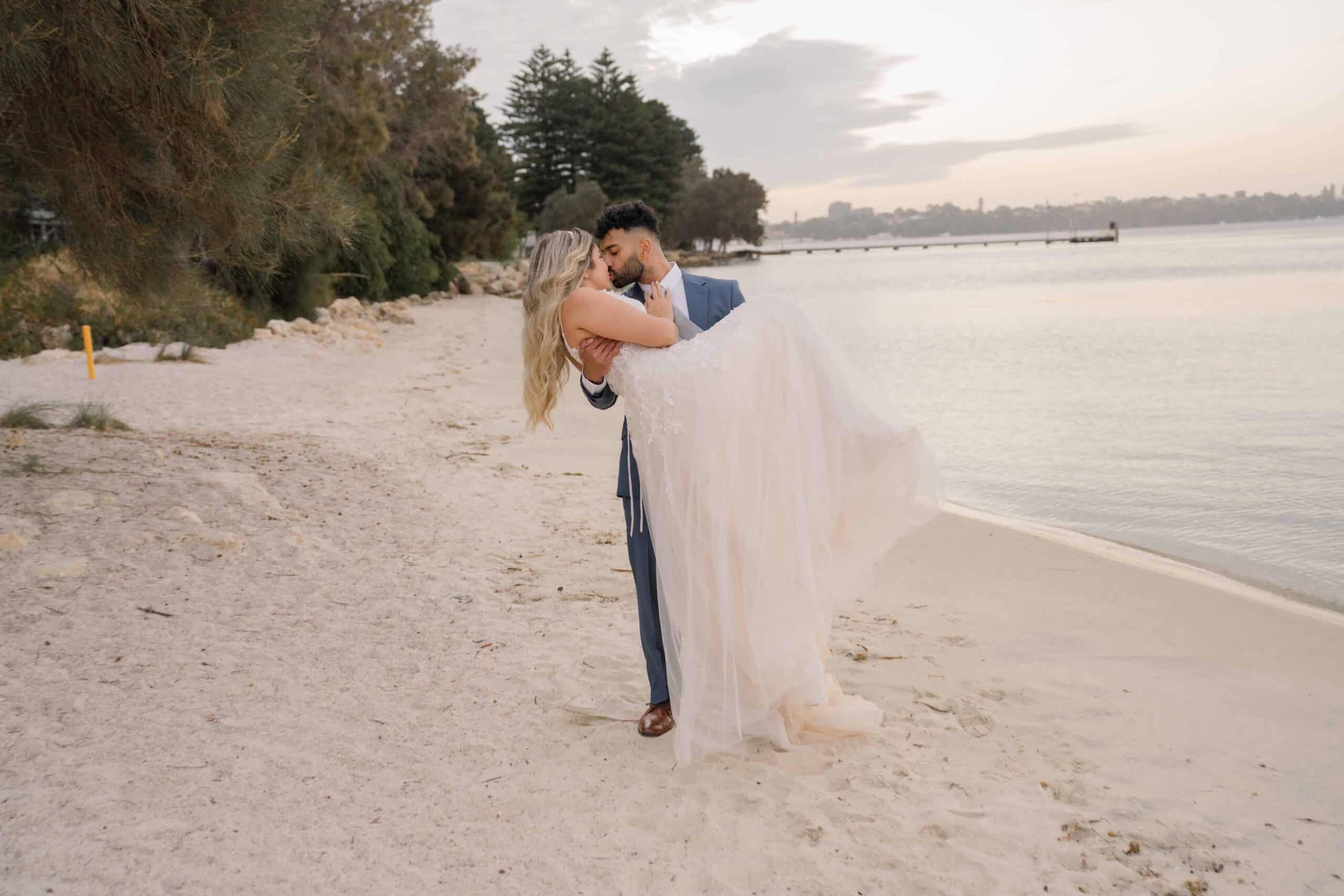 Small Wedding Photographer Perth pictoniq clicks